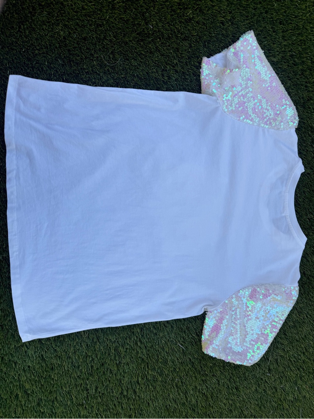 Festive Holiday Pink Sequin Tree Appliqués Puff Sleeves White Tee - Picture 7 of 7